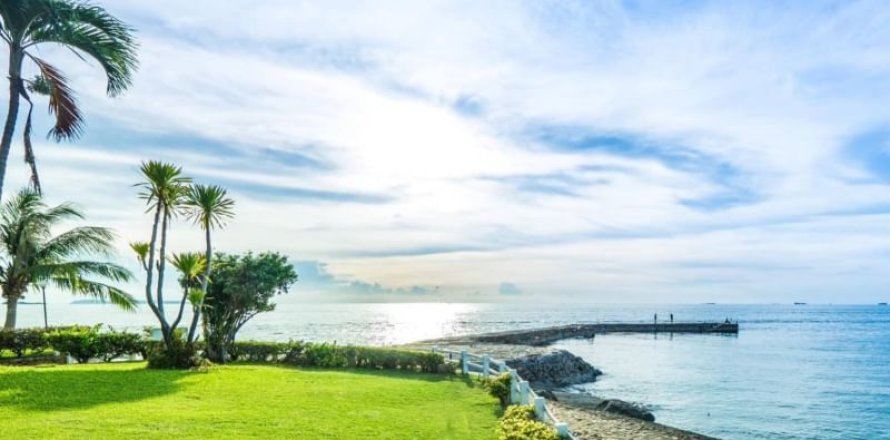 Condominio de 3 dormitorios en Pattaya, Tailandia № 242576