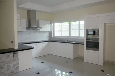 Haus in Pattaya, Thailand 3 Schlafzimmer № 243317 - Foto 12