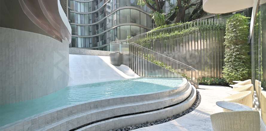 Condo in Bangkok, Thailand, 3 bedrooms  № 189753
