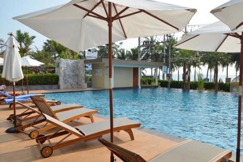 Condominio de 2 dormitorios en Jomtien Beach, Pattaya, Tailandia № 242458 - foto 4