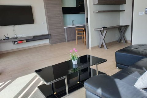 Condominio de 2 dormitorios en Jomtien Beach, Pattaya, Tailandia № 242458 - foto 3