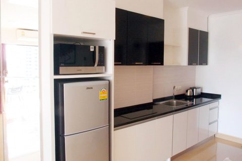 Condominio de 1 dormitorio en Jomtien Beach, Pattaya, Tailandia № 242167 - foto 4