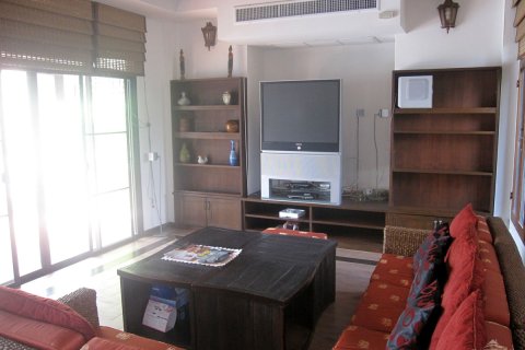 Casa de 3 dormitorios en Pattaya, Tailandia № 243252 - foto 9