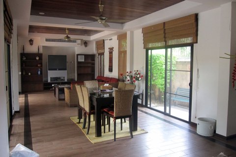 Casa de 3 dormitorios en Pattaya, Tailandia № 243252 - foto 8