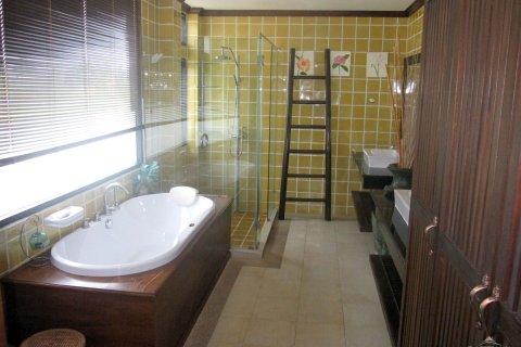 Casa de 3 dormitorios en Pattaya, Tailandia № 243252 - foto 18