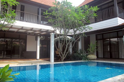 Casa de 3 dormitorios en Pattaya, Tailandia № 243252 - foto 5