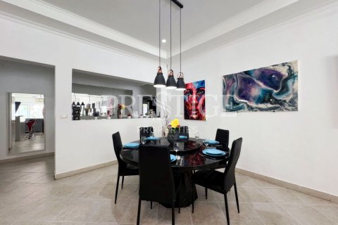 House in Pattaya, Thailand 10 bedrooms № 241659 - photo 6