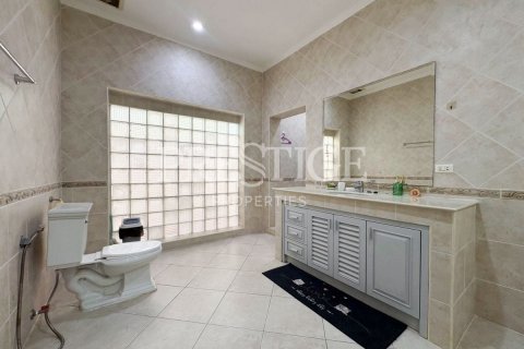 House in Pattaya, Thailand 10 bedrooms № 241659 - photo 13