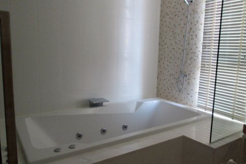 Condominio de 2 dormitorios en Pattaya, Tailandia № 243058 - foto 4