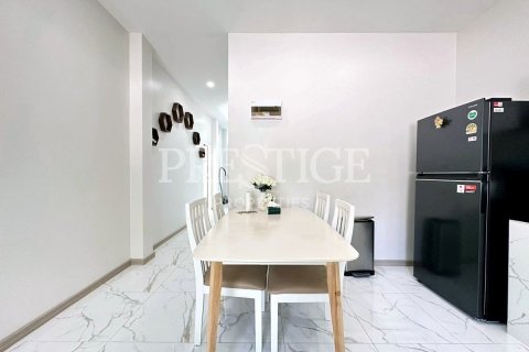 House in Pattaya, Thailand 3 bedrooms № 241657 - photo 6