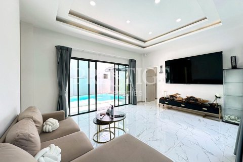 House in Pattaya, Thailand 3 bedrooms № 241657 - photo 5