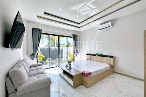 House in Pattaya, Thailand 3 bedrooms № 241657 - photo 12