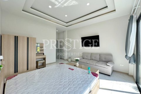 House in Pattaya, Thailand 3 bedrooms № 241657 - photo 14