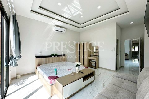 House in Pattaya, Thailand 3 bedrooms № 241657 - photo 13