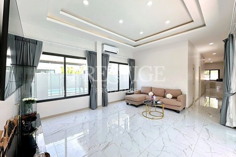House in Pattaya, Thailand 3 bedrooms № 241657 - photo 3