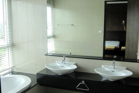 Condo in Pattaya, Thailand, 1 bedroom № 242685 - photo 10