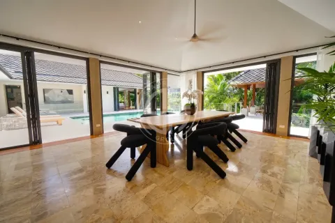 Chalet de 4 dormitorios en Rawai, Tailandia № 190760 - foto 10