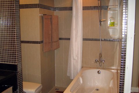 Condominio de 1 dormitorio en Pattaya, Tailandia № 242600 - foto 14
