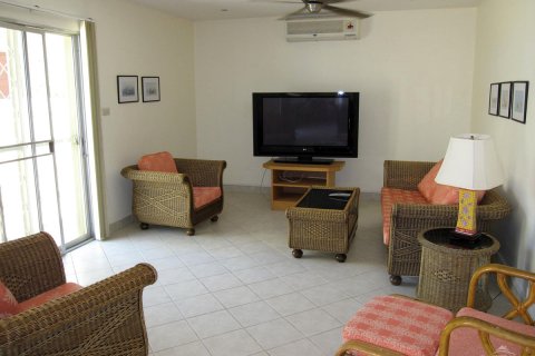 Casa de 2 dormitorios en Pattaya, Tailandia № 243064 - foto 3