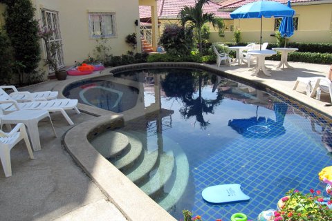 Casa de 2 dormitorios en Pattaya, Tailandia № 243064 - foto 14