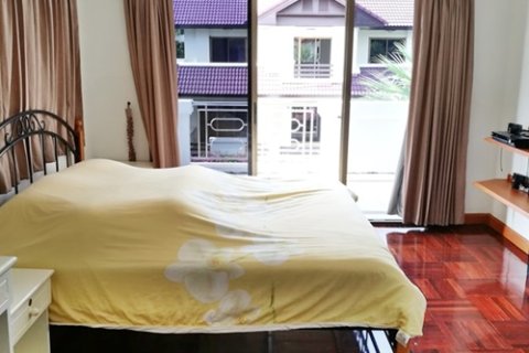 Casa de 3 dormitorios en Pattaya, Tailandia № 243142 - foto 6