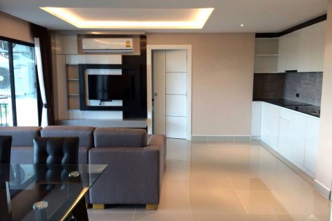 Condominio de 2 dormitorios en Pattaya, Tailandia № 242307 - foto 2