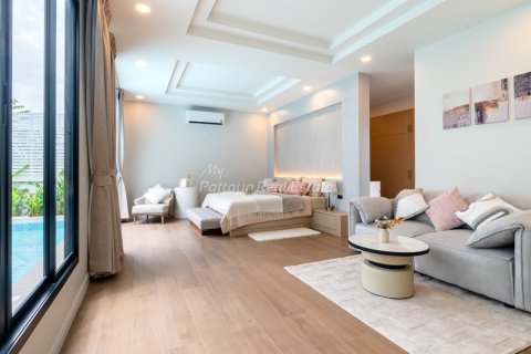 House in Pattaya, Thailand 4 bedrooms № 255098 - photo 19