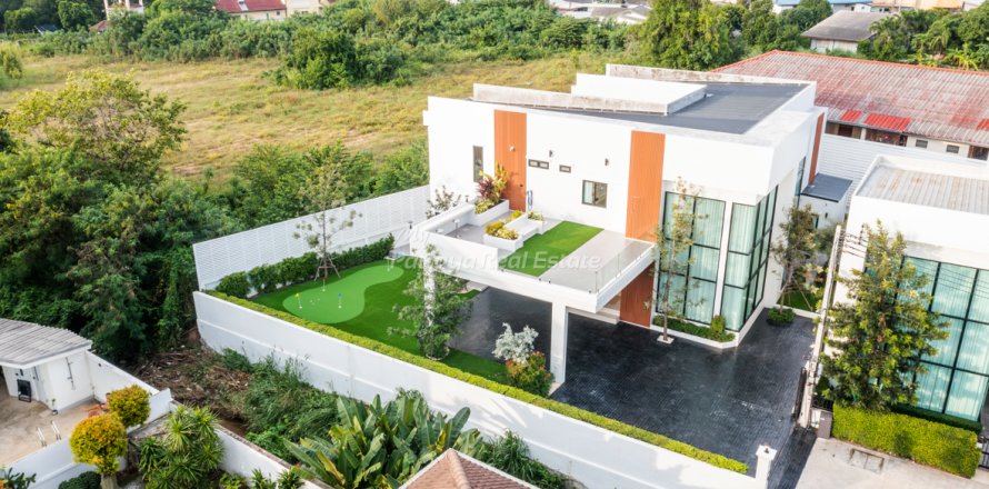House in Pattaya, Thailand 4 bedrooms № 255098