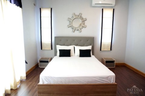 Casa de 4 dormitorios en Pattaya, Tailandia № 243137 - foto 19