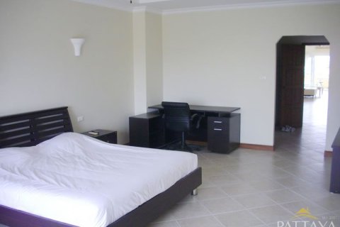 Condo on Jomtien Beach, Pattaya, Thailand, 2 bedrooms  № 242435 - photo 7