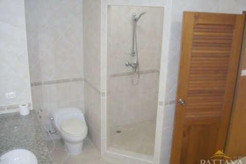 Condo on Jomtien Beach, Pattaya, Thailand, 2 bedrooms  № 242435 - photo 2