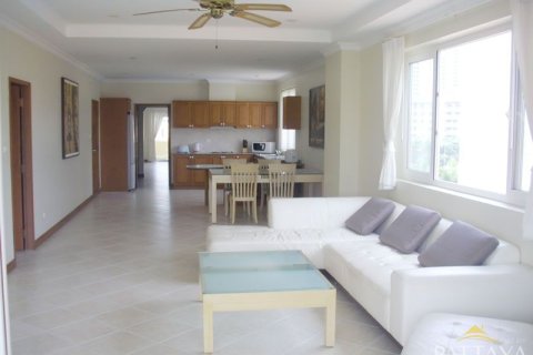 Condo on Jomtien Beach, Pattaya, Thailand, 2 bedrooms  № 242435 - photo 5
