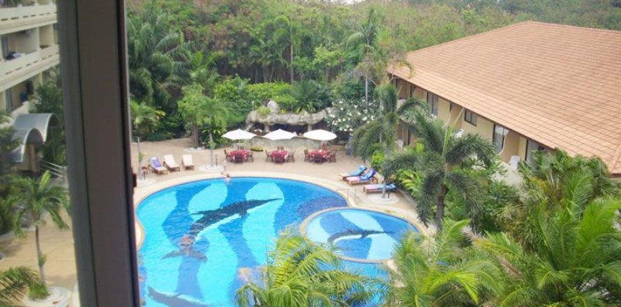 Condo on Jomtien Beach, Pattaya, Thailand, 2 bedrooms  № 242435