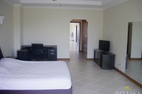 Condo on Jomtien Beach, Pattaya, Thailand, 2 bedrooms  № 242435 - photo 10