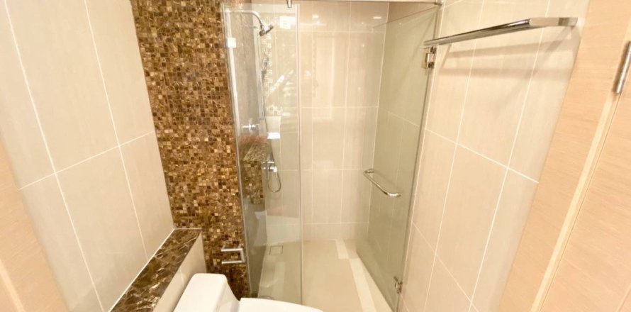 Condominio de 2 dormitorios en Pattaya, Tailandia № 242519