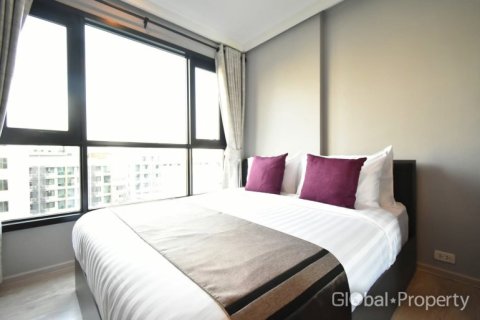 Condo in Chon Buri, Thailand, 1 bedroom in The Base Central Pattaya  № 254686