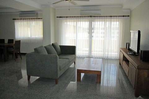 Condo on Jomtien Beach, Pattaya, Thailand, 2 bedrooms № 242668 - photo 4