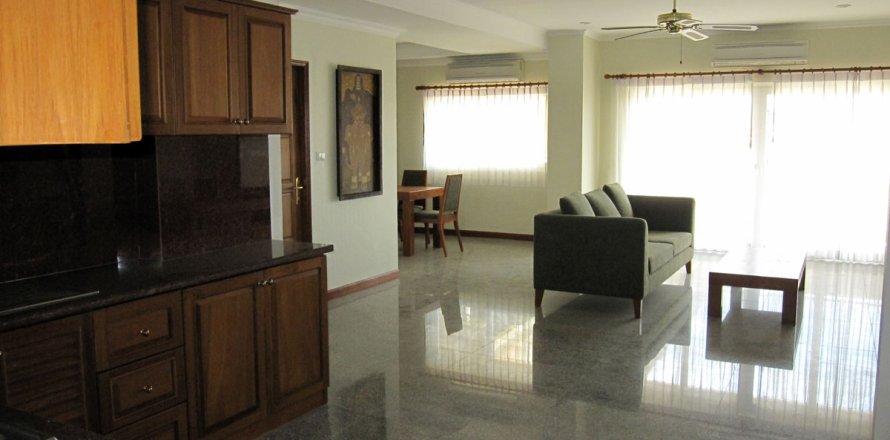 Condo on Jomtien Beach, Pattaya, Thailand, 2 bedrooms № 242668