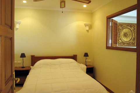 Condo on Jomtien Beach, Pattaya, Thailand, 2 bedrooms № 242668 - photo 11