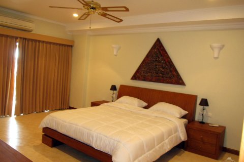 Condo on Jomtien Beach, Pattaya, Thailand, 2 bedrooms № 242668 - photo 7