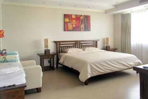 Condominio de 2 dormitorios en Pattaya, Tailandia № 242203 - foto 8