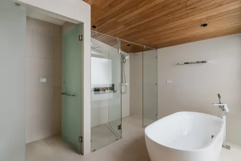 Casa de 4 dormitorios en Bang Tao, Tailandia № 125612 - foto 21