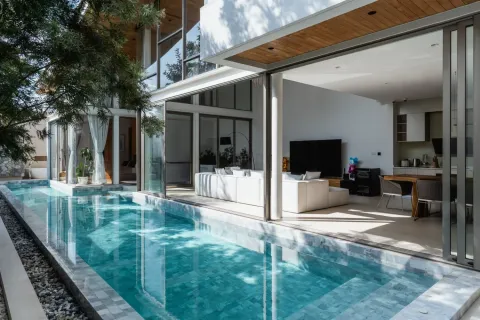 Casa de 4 dormitorios en Bang Tao, Tailandia № 125612 - foto 3