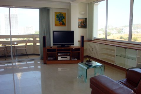 Condominio de 1 dormitorio en Jomtien Beach, Pattaya, Tailandia № 242605 - foto 2