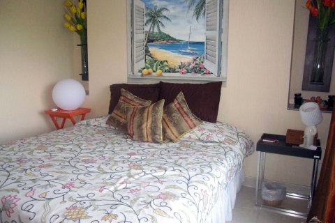 Condominio de 2 dormitorios en Pattaya, Tailandia № 242855 - foto 9