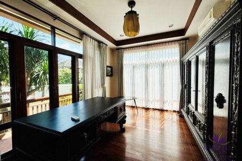 Haus in Hang Dong, Thailand 6 Schlafzimmer № 250910 - Foto 11