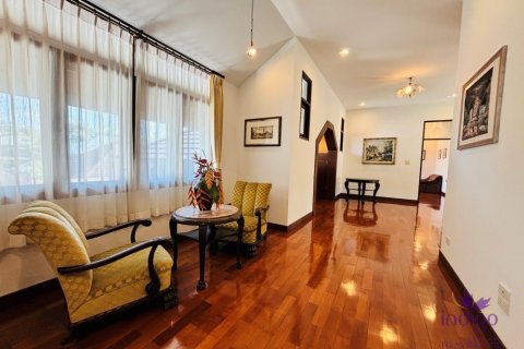 Haus in Hang Dong, Thailand 6 Schlafzimmer № 250910 - Foto 21