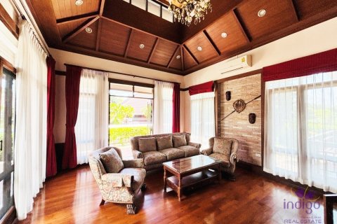 Haus in Hang Dong, Thailand 6 Schlafzimmer № 250910 - Foto 6