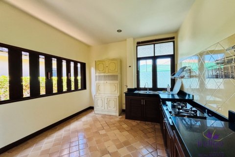 Haus in Hang Dong, Thailand 6 Schlafzimmer № 250910 - Foto 24