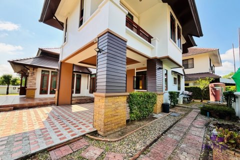 Haus in Hang Dong, Thailand 6 Schlafzimmer № 250910 - Foto 3
